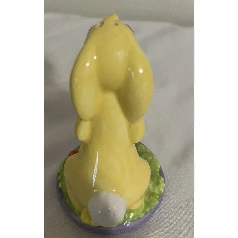 Disney Easter Winnie The Pooh‎ And Rabbit Easter Tray Salt & Pepper